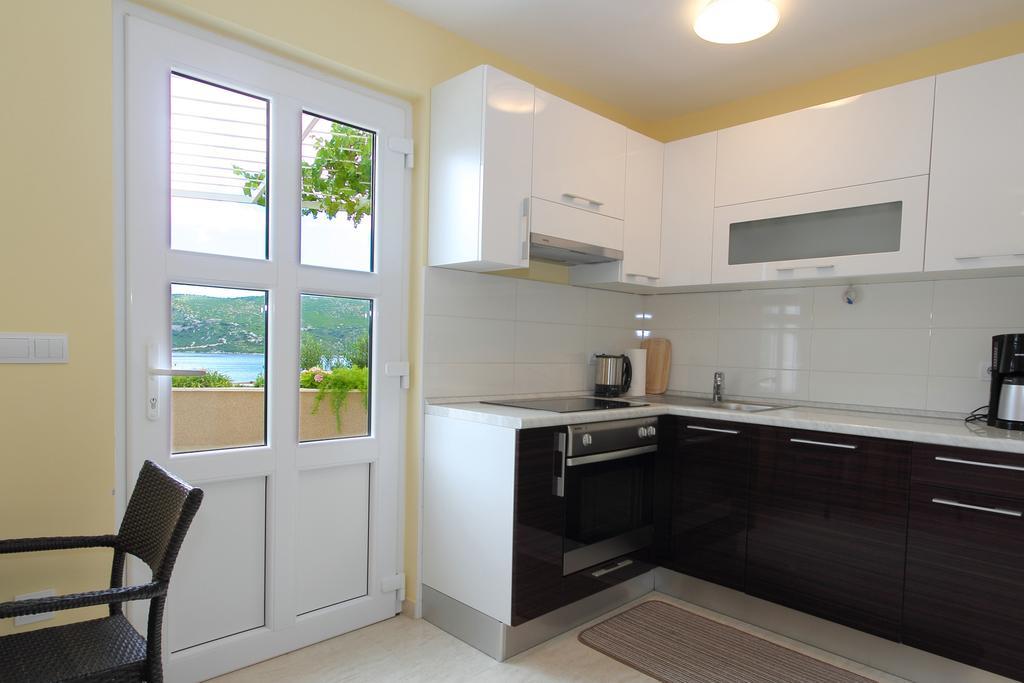 Apartments Barbara 斯拉诺 客房 照片