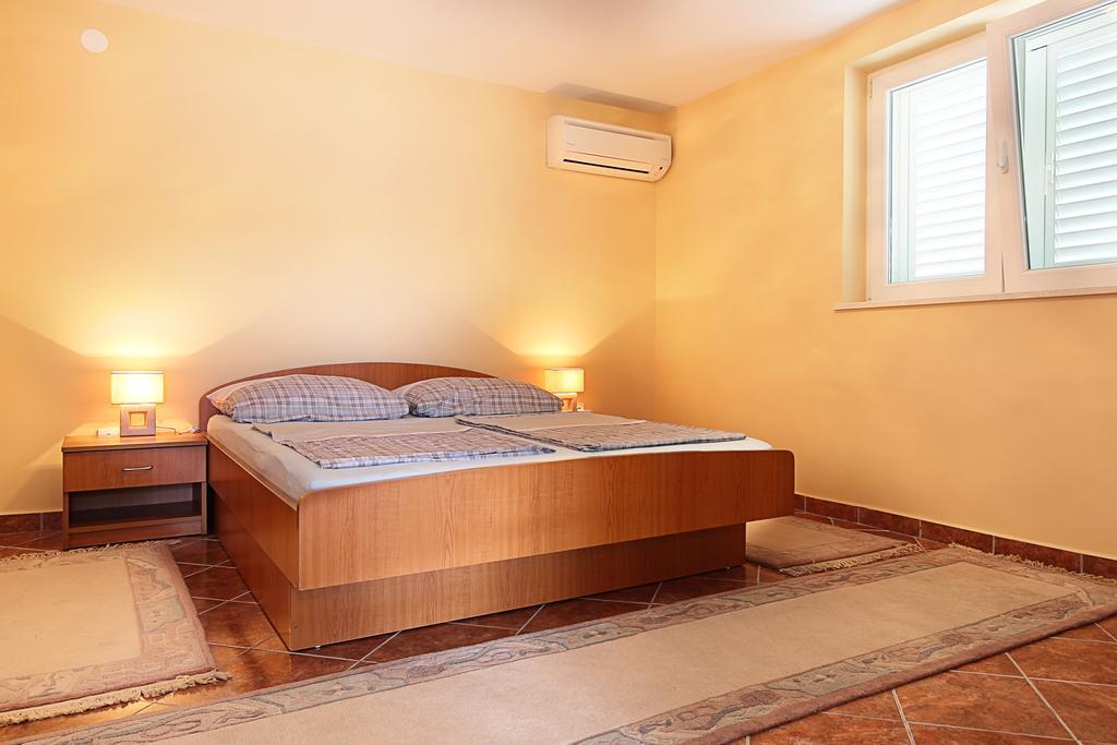 Apartments Barbara 斯拉诺 客房 照片