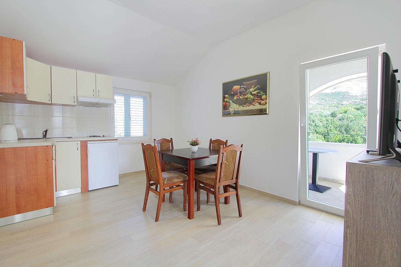 Apartments Barbara 斯拉诺 外观 照片